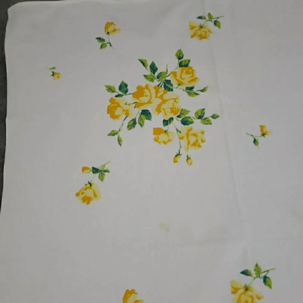 VTG Cloth Tablecloth Yellow Cabbage Rose Rectangle 54